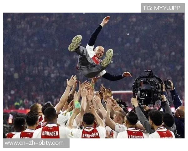 滕哈赫谨慎应对药厂解雇危机不太可能重返阿贾克斯