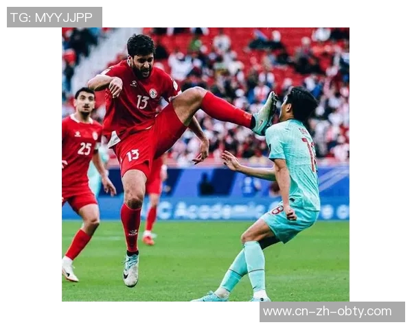 黎巴嫩球员解围失误送乌龙助攻萨尔多尔别克凌空抽射精彩破门 黎巴嫩球员解围失误送乌龙助攻萨尔多尔别克凌空抽射精彩破门